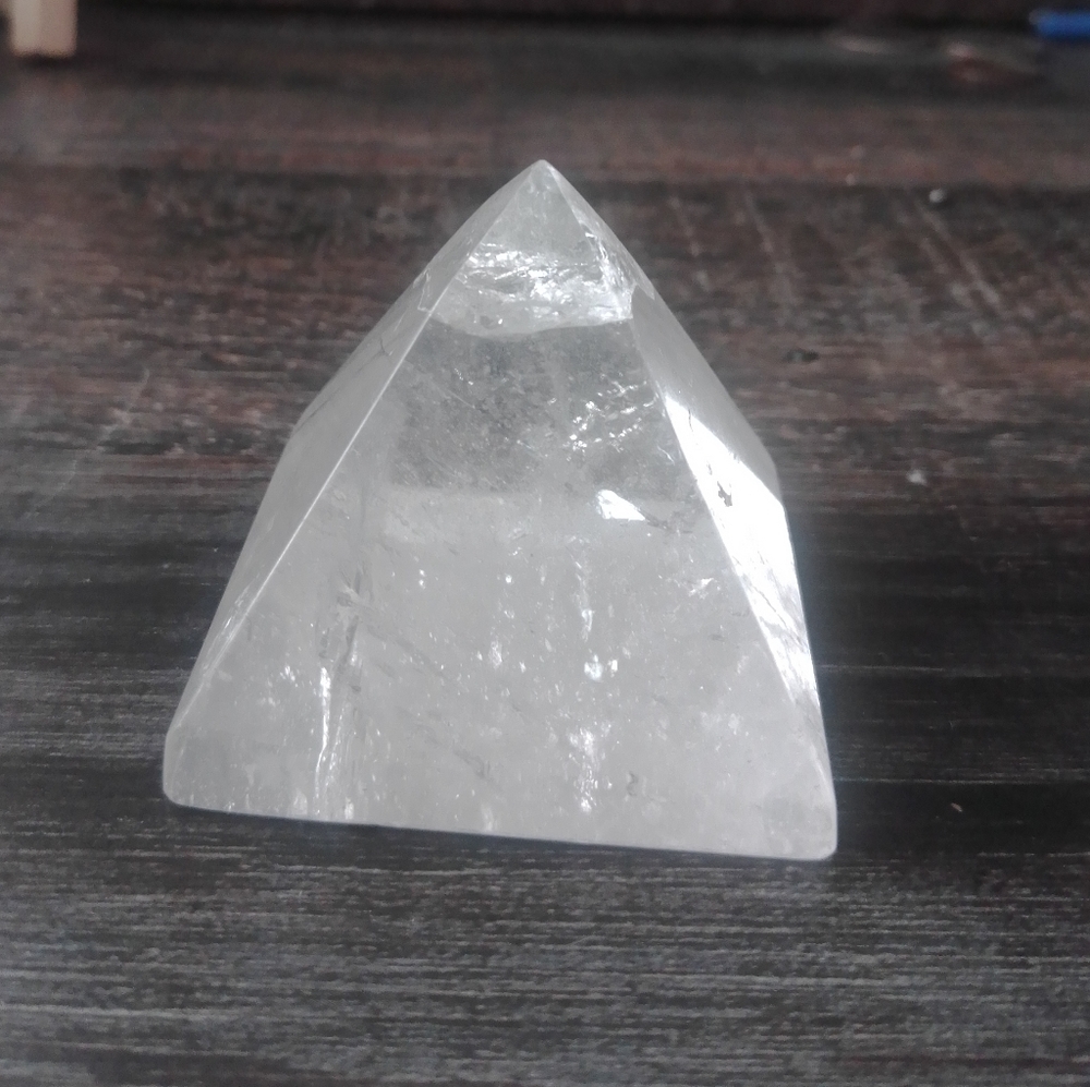 Natural Clear Quartz Pyramid - Picture 1 of 2